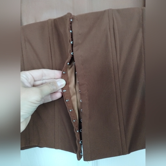 With Jean Sheer Brown Top - Picture 5 of 7